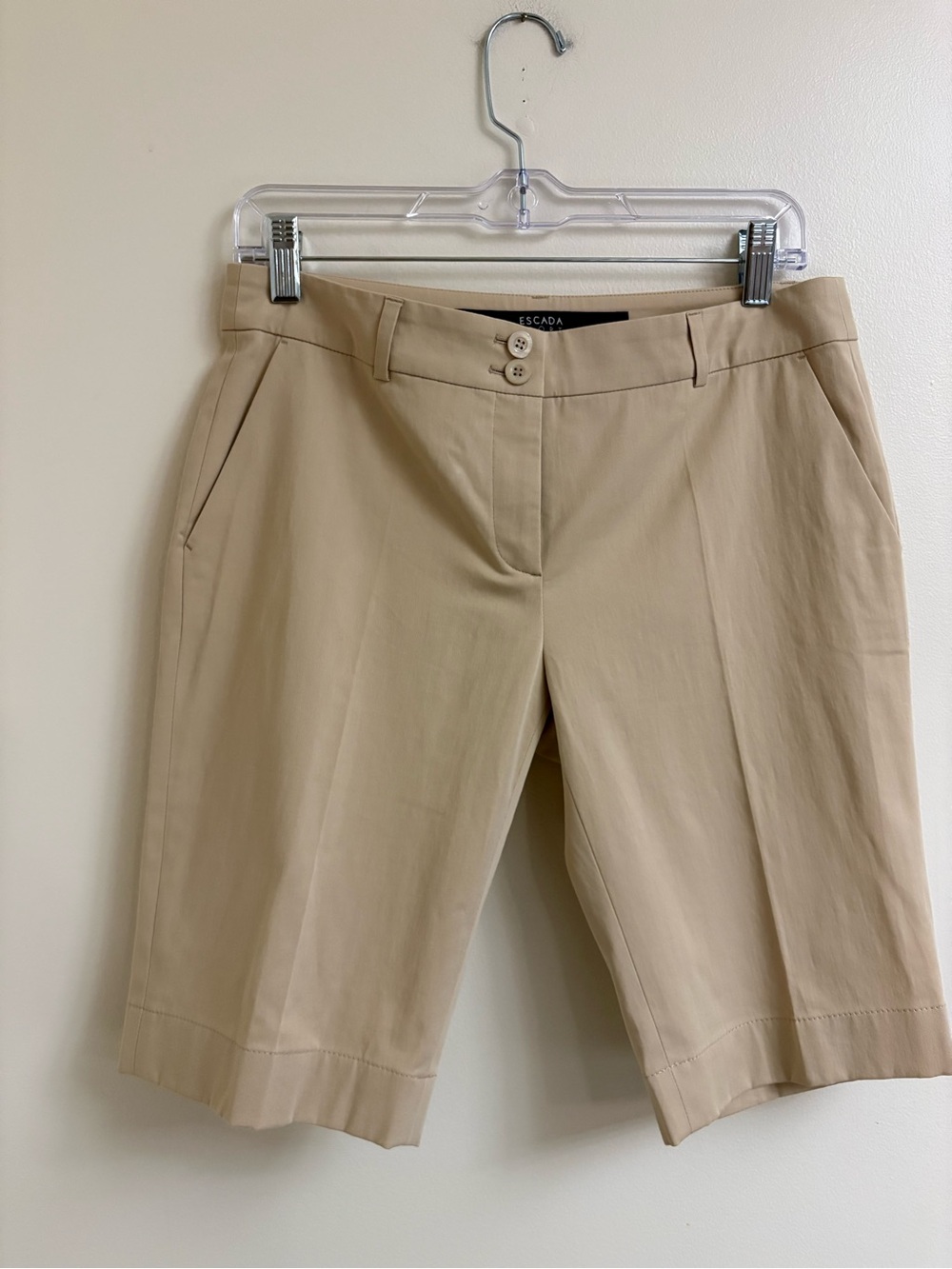 Escada Sport Ting Tailored Bermuda Shorts Beige EU 36 Luxury Walking Shorts